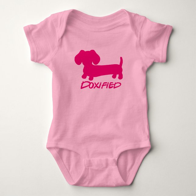 Rosa Princess Dachshund Doxified Baby One Biet Tee (Framsida)