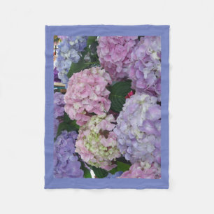 Rosa purpurfärgad vanlig hortensia för blått fleecefilt