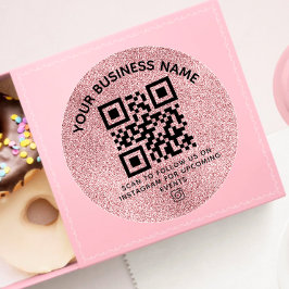 Rosa QR-kod och anpassningsbar text runt fästen Runt Klistermärke