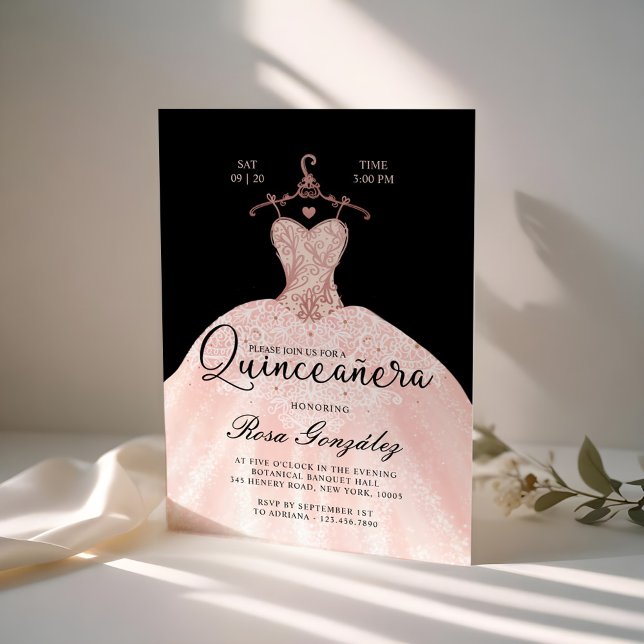  Rosa Quinceañera Roya Gown Black Inbjudningar (Blush Pink Quinceañera Roya Gown Black Invitation)