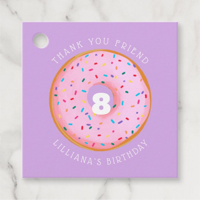 Rosa Rainbow Sprinkle Donut Birthday Photo Gåvor Etiketter (Framsida)