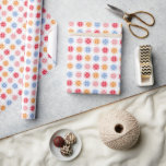 Rosa Red Blue Orange Pixel Snowflake Mönster Presentpapper<br><div class="desc">Ett klassiskt vintermotiv från sticka-våten iselsvettare får en modern vändning med detta pixelerade snöflingande mönster i rosa, rött, orange och periwinkle blue. Lägg dina helgdag i en varm och glad förpackning papper för att få helgdag till vänner och familj. Om du tittar för en kombination av anpassningsbar färg kan du...</div>