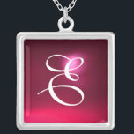 Rosa Red Ruby Gem Monogram Silverpläterat Halsband<br><div class="desc">Elegant och unik design med gemstone. Mycket exakt modellering och rendering i 3D Studio Max av Bulgan Lumini .Part från serien Hyper Talismans.</div>