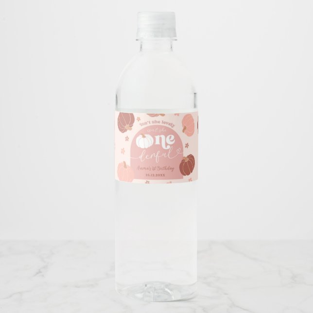 Rosa Retro Pumpa Första Födelsedags Flasketikett Vattenflaskor Etikett (Framsida)