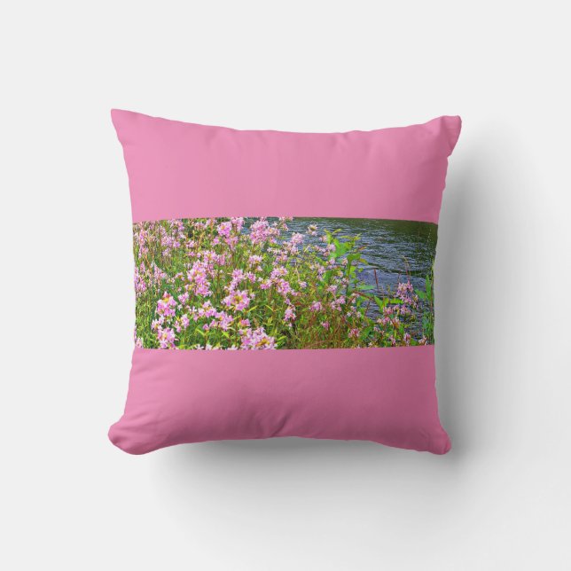Rosa, ro färgad, naturfenomen för vilda blommor kudde (Framsida)