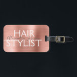 Rosa & Ro Guld Brushed Metall Hair Stylist Bagagebricka<br><div class="desc">Rosa & Ro Guld Brushed Metall Hair Stylist Beauty Supplies Namn bricka för salon. Namn och yrket eller affärsverksamheten kan ändras så att de kan användas för alla slags affärsverksamheter. Kontakta designern om du vill ha fler matchande objekt.</div>