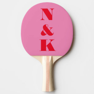 Rosa röd fet monogram present för par till fest pingisracket