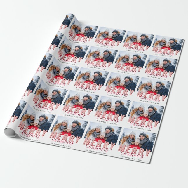 Rosa Röd God Jul Skrift Familjefoto Presentpapper (Utrullad)