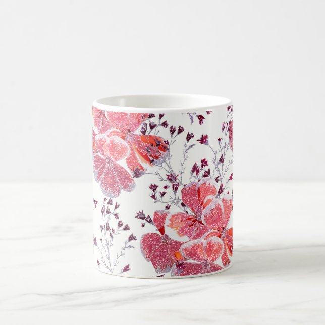 Rosa-röda blommor på vitt. kaffemugg (Center)
