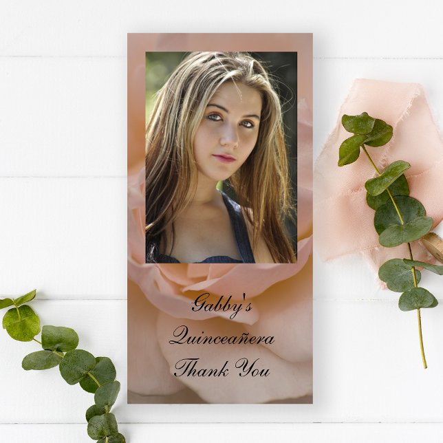 Rosa ros Blommigt Quinceañera-fotokort för Tack (Skapare uppladdad)