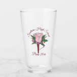 Rosa ros boutonniere sällskap fest blomsterarrange glaskopp<br><div class="desc">Perfekt för en unik present eller förmån, denna glas tumbler design har en originalillustration av en rosa ros blomma boutonniere. Perfekt som bröllopspresent, sällskapsfest eller studentfest. Denna illustration finns också tillgänglig på andra produkter. Ser du inte vad du letar efter? Kontakta Rebecca för att få något designat speciellt för dig....</div>