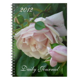 Rosa ros-Dagligen Journal-år Anteckningsbok Med Spiral