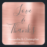 Rosa ros Guld Chic Metallic Kärlek & Tack Fyrkantigt Klistermärke<br><div class="desc">Rosa - Ro Guld och Grått Typography Script Faux Faux Metallic Elegant Kärlek och Tack - Metall Favor Sticker som kan användas som kuvertförsegling. Det här klistermärket kan anpassas till ditt namn och datum för bröllop. Det här klistermärket ingår i en matchande samling av bröllop och ytterligare matchande artiklar kan...</div>