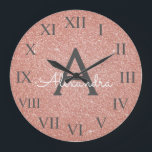 Rosa ros Guld Gnistra Glitter Monogram Namn Stor Klocka<br><div class="desc">Rosa - Ro Guld Gnistra Glitter Monogram Namn och första servarglåset som kan användas hemma,  på kontor eller i skönhetsalonger för Nagel,  mikrobladda,  Eyelash Extensions (Lash),  Hair eller Makeup. Wall Clock ger perfekten till någon som kärlek rosa gnistra glitter.</div>