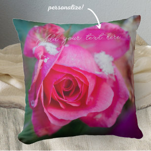 Rosa ros med snöflingor kudde