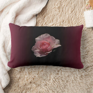Rosa ros Mörk Cherry Red Ombre Background Lumbarkudde