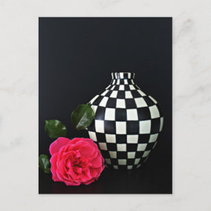 Rosa ros och ett Vas som kontrollerats Vykort