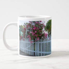 Rosa ros och Picket Fence - Martha's Vineyard Jumbo Mugg