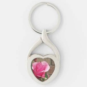 Rosa ros ~ Twisted Hjärtnyckelring Heart Silverfärgad Nyckelring