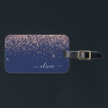 Rosa Rosa Guld Marinblå Glitter Monogram Bagagebricka<br><div class="desc">Rosa Guld - Rosa och Marinblå Glittrande Glitter Monogram Namn Resväskemärke. Detta gör den perfekta söt 16-årspresenten,  bröllop,  bröllopsfest,  baby shower eller möhippa-gåva till någon som dekorerar sitt rum med stil.</div>