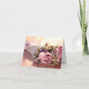 rosa rosbukett med bandnotecard kort