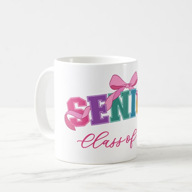 Rosa rosett Examensbokstav Avgångsklass År Kaffemugg (Framsida vänster)