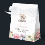 Rosa Rosor Bröllopsluncheon Tekalasbrunch Presentaskar<br><div class="desc">Överraska dina gäster med charmiga tecken på uppskattning med våra presentlådor för bröllpslunch,  Blush Pink Roses Bridal Luncheon Tea Brunch Favor Boxes. Dessa utsökta presentlådor är prydda med den tidlösa skönheten hos rosor i rosa nyans,  vilket ger en touch av romantik och elegans till din firande tebjudning.</div>