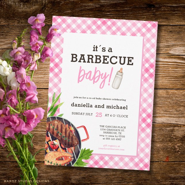 Rosa Rustik Gingham Grillfest Bebisbyte Inbjudningar (Front of the invitation is shown in 5x7-inch. Choose size, paper, and corner style.)