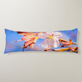 Rosa Sakura Flower Blå himmel Kroppskudde