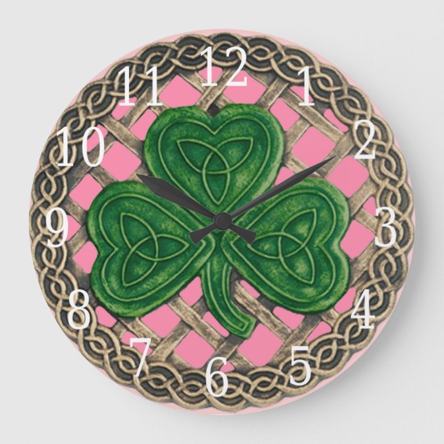 Rosa Shamrock och keltiska knop Rund klocka (Framsida)