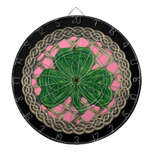 Rosa Shamrock on Celtic Knots Dart Board Piltavla