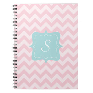 Rosa sicksackMonogram Anteckningsbok Med Spiral