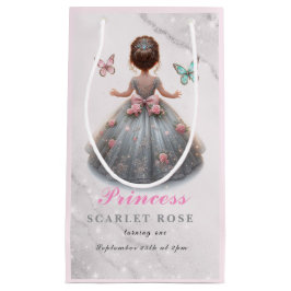 Rosa silver princess gown Fairytale födelsedagsfes