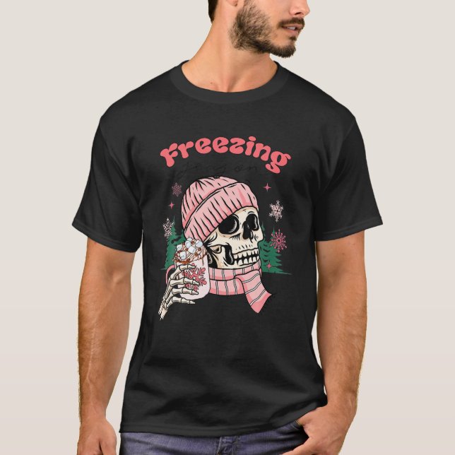 Rosa Skeleton Coffee jul Freezing Season Chr T Shirt (Framsida)
