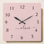 Rosa-skript Monogram Girly Namn Fyrkantig Klocka<br><div class="desc">Rosa och svart skriptklocka i Monogram Namn. Det gör perfekten söt 16-årsjubileum,  bröllop,  möhippa,  årsdag,  babydusch eller bachelorette-fest för någon som glam lyxen och chic stilar i kärlek.</div>