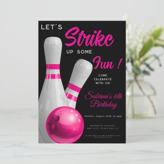 Rosa Slå till för lite kul tjej bowling födelsedag Inbjudningar (Stående Fram)