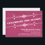 Rosa Slanted Chalkboard Julfest Inbjudan<br><div class="desc">Elegant och snyggt Inbjudan till Julfest av ritbord i Fuchsia med konsthugg från gräns och trendig-chalkboard-utseende. Den här inbjudan till chicen är perfekt för att bjuda in vänner till din helgdag-bas! Enkel att anpassa, lägg bara till din party-information i den text fält tillhandahåller. Klicka på Anpassa om du vill ha...</div>