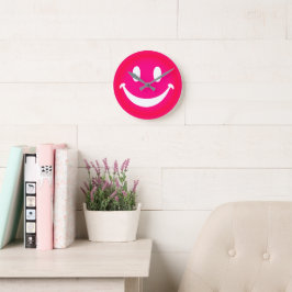 ROSA SMILEY RUND KLOCKA