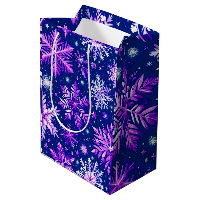 Rosa Snö Flakes Medium Gift Bag (Baksidan Vinklad)