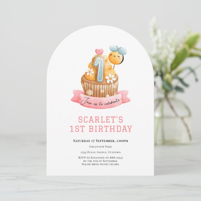 Rosa solskenscupcake 1-årsfest inbjudningar (Stående Fram)