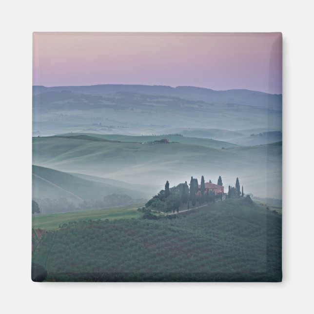 Rosa soluppgång över ett landskapsmagnet i Toscana Magnet (Framsidan)
