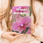 Rosa Specklad Moth Orchids Blommigt Birthday Kort<br><div class="desc">Blommigten fick ett födelsedagskort som låter henne veta att hon är den vackraste blomman i trädgården! Kortet har en fotobild av söt,  rosa Specklad Moth Orchid-blommor,  även kallad Phalaenopsis. Välj från projektionsyta eller glansigt stil-kort.</div>