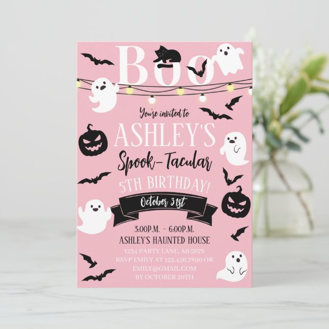 Rosa Spook-Tacular Haunted Birthday Inbjudningar (Stående Fram)