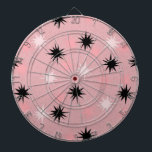 Rosa, stjärnor, ritbord piltavla<br><div class="desc">Denna Rosa Starbursts Dartboard har hela mitt århundrade moderna roligt av ditt mormas kök, minus det klibbiga linoleum. Kitschydesignen har en rosa bakgrund med guld-spekkler och slumpmässigt placerade stjärnsprängningar i svart och två skuggor av rosa. Denna vintage inspirerade mönster är modet tillräckligt för att vara snyggt och tillräckligt för att...</div>