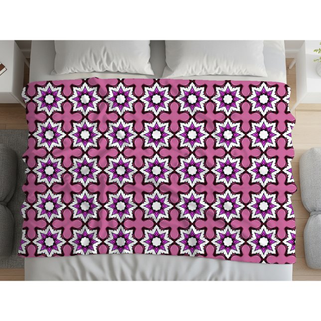 Rosa, svart och vit geometrisk mandala fleecefilt (Skapare uppladdad)