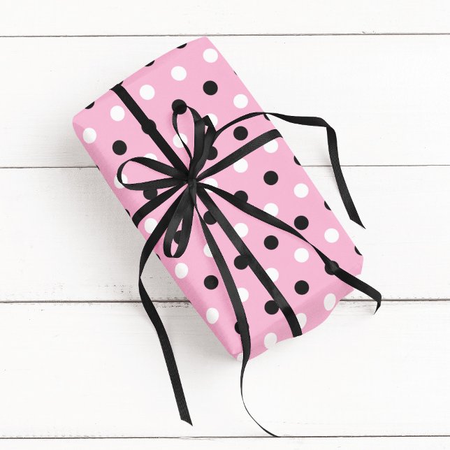 Rosa svart och vit prickig presentpapper (Pink Black and White Polka Dot Wrapping Paper)