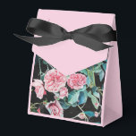 Rosa svart ros blomsterlig tebjudningstårta förmån presentaskar<br><div class="desc">Shabby Chic Rosa svart ros blomsterlig tebjudningstårta förmånslådor. Designad utifrån en av mina akvarellmålningar.</div>