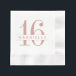Rosa Sweet 16 Birthday Monogram Namn Pappersservett<br><div class="desc">Den matade 16-napkin i ro rosa har ett enkelt och djärvt modernt traditionellt serieteckensnitt i personlig namn och åldersmonogram och redigerbar text i färger för att matcha alla program i party färg.</div>