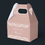 Rosa Talavera-kakel Spansk Fiesta Bröllop Efterrät Presentaskar<br><div class="desc">Alla älskar en fiesta! Denna samling är en fantastisk blandning av elegans och kulturarv, inspirerad av traditionella mexikanska ler-talavera-kakel-mönster. Den jordnära, dammiga rosa terrakotta-blommiga bården utstrålar sofistikation och en touch av festlig charm, vilket gör den perfekt för din spanskt eller mexikanskt inspirerade fest. Oavsett om du är värd för en...</div>