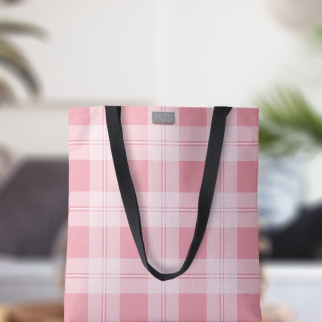 Rosa Tartan Check Play Mönster Modern Monogram Tygkasse (A pretty pink plaid tartan check tote bag with space for your initials)